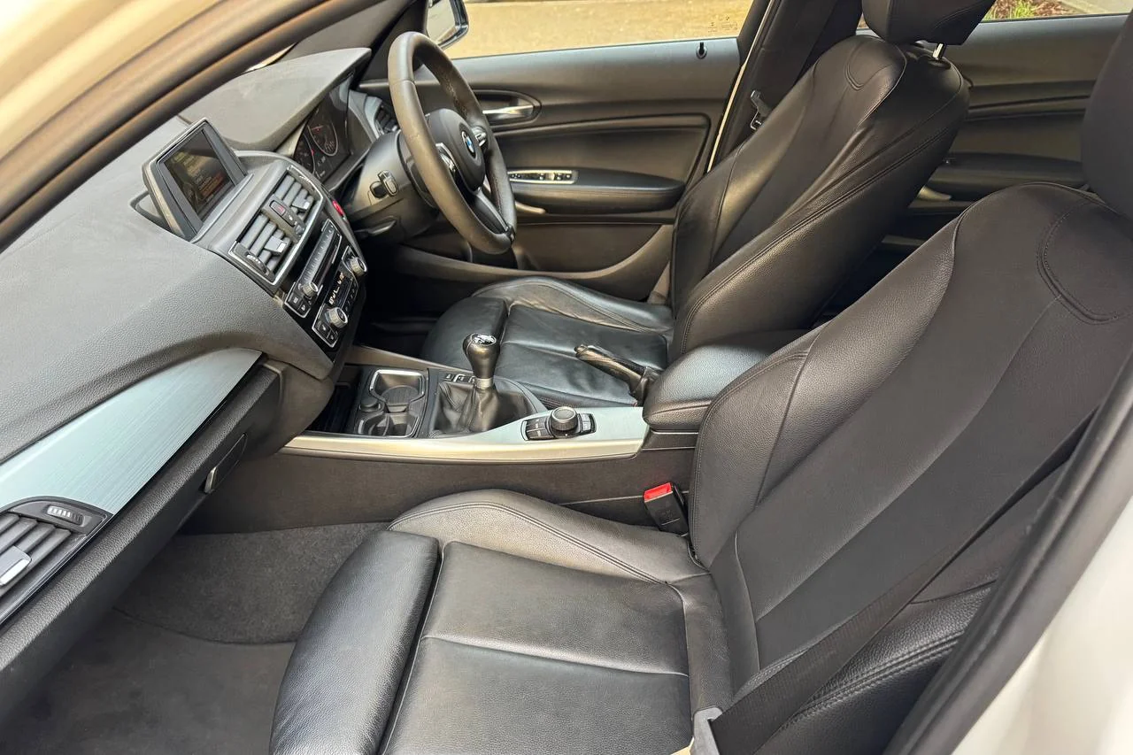 Thumbnail 15 for BMW 1 Series M135i 2015