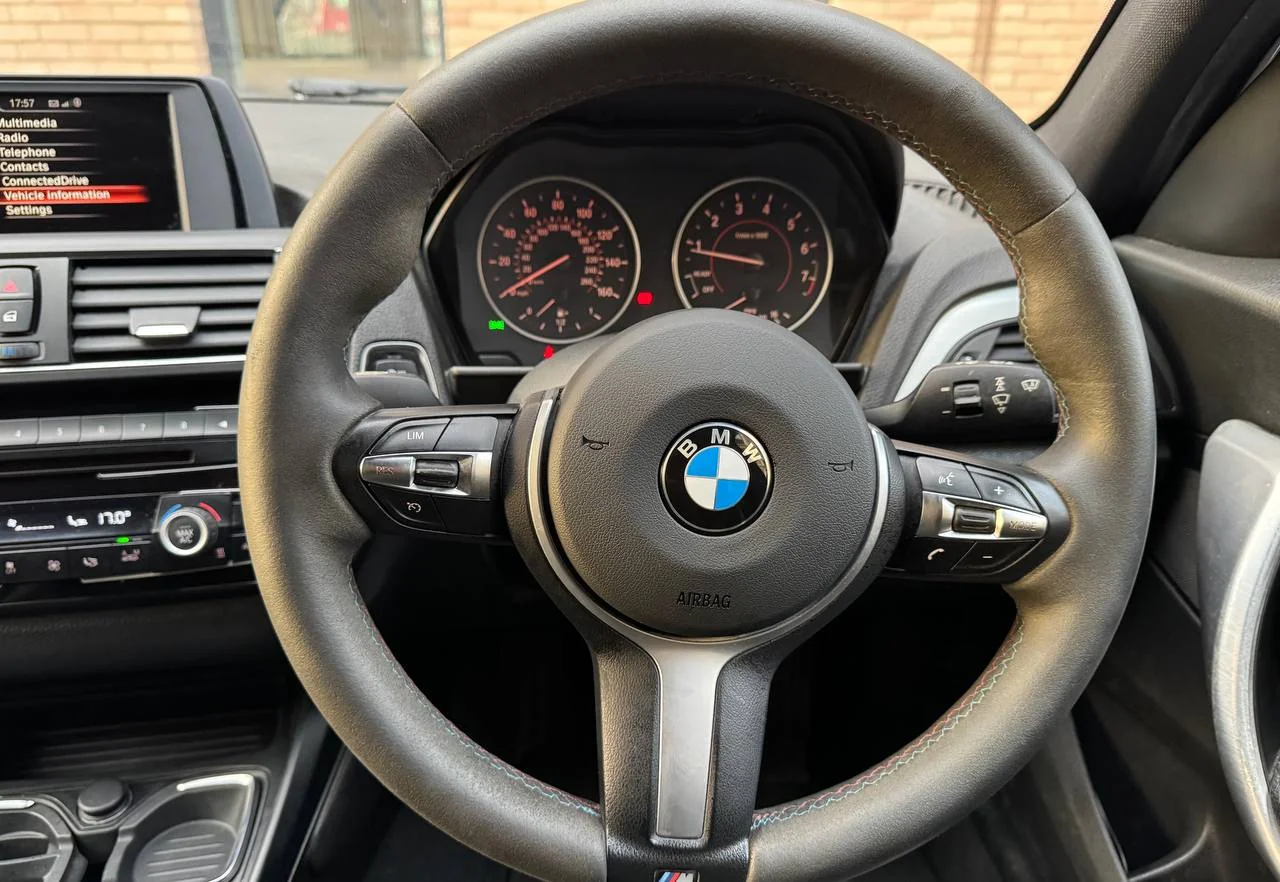 Thumbnail 16 for BMW 1 Series M135i 2015