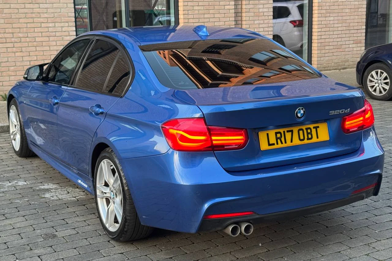 Thumbnail 4 for BMW 3 Series 320d 2017