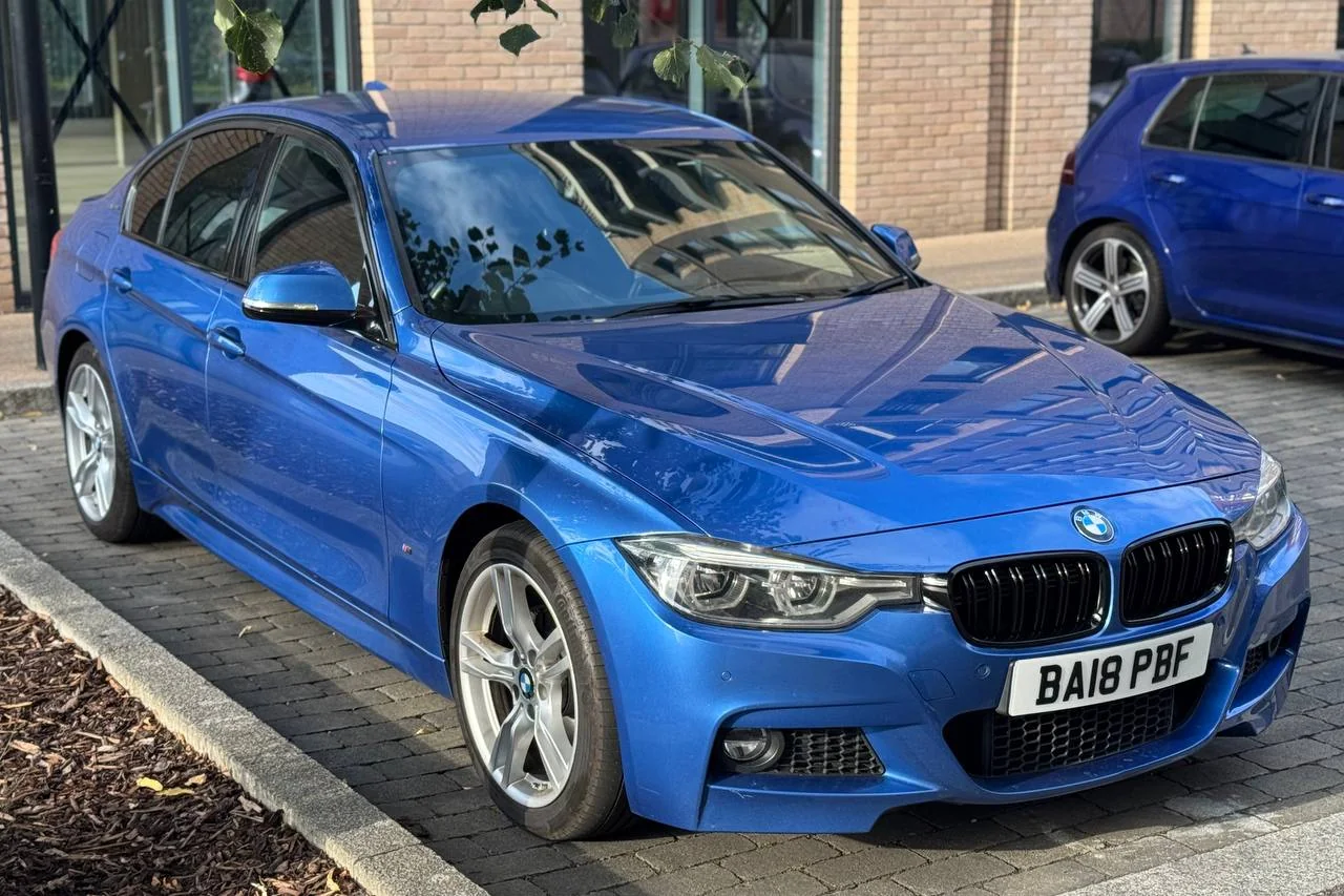 Thumbnail 1 for BMW 3 Series 330e 2018