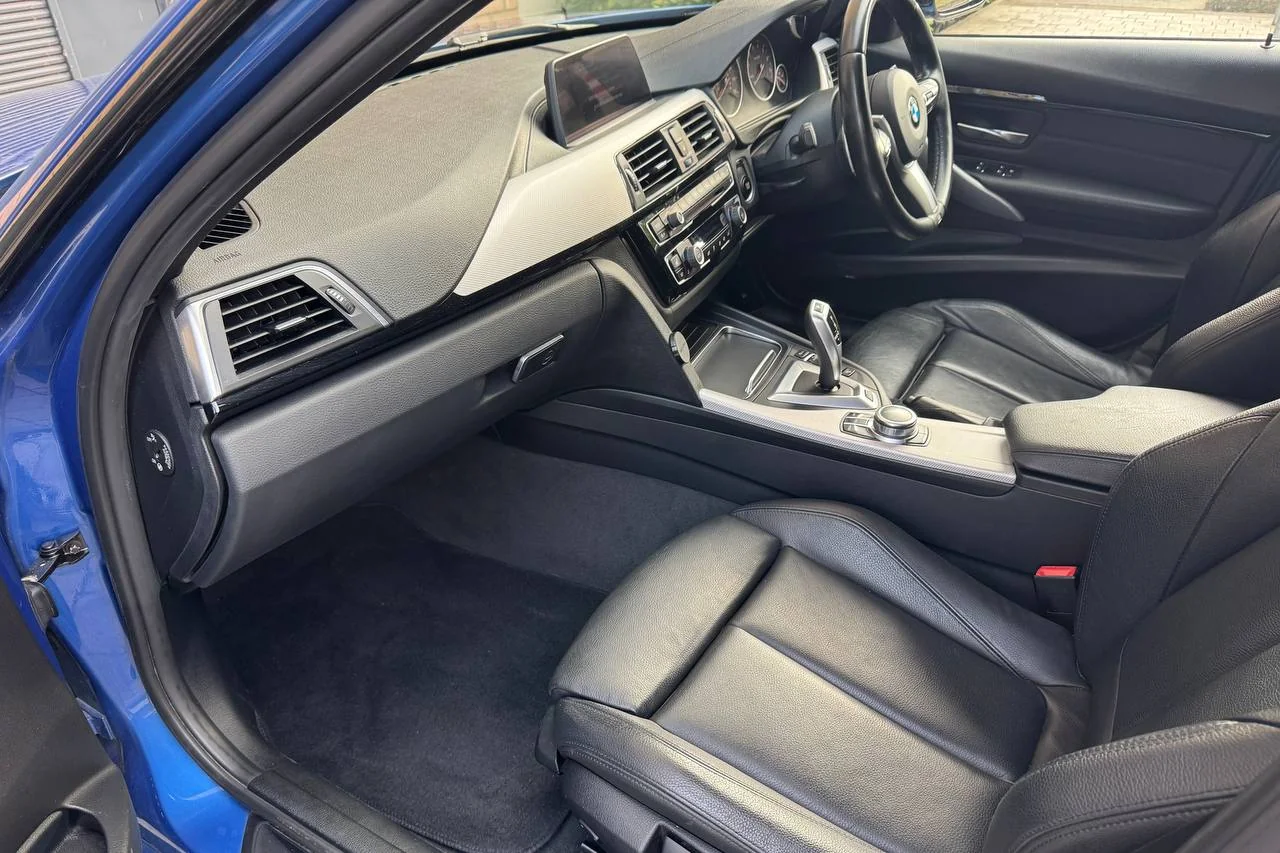 Thumbnail 15 for BMW 3 Series 330e 2018