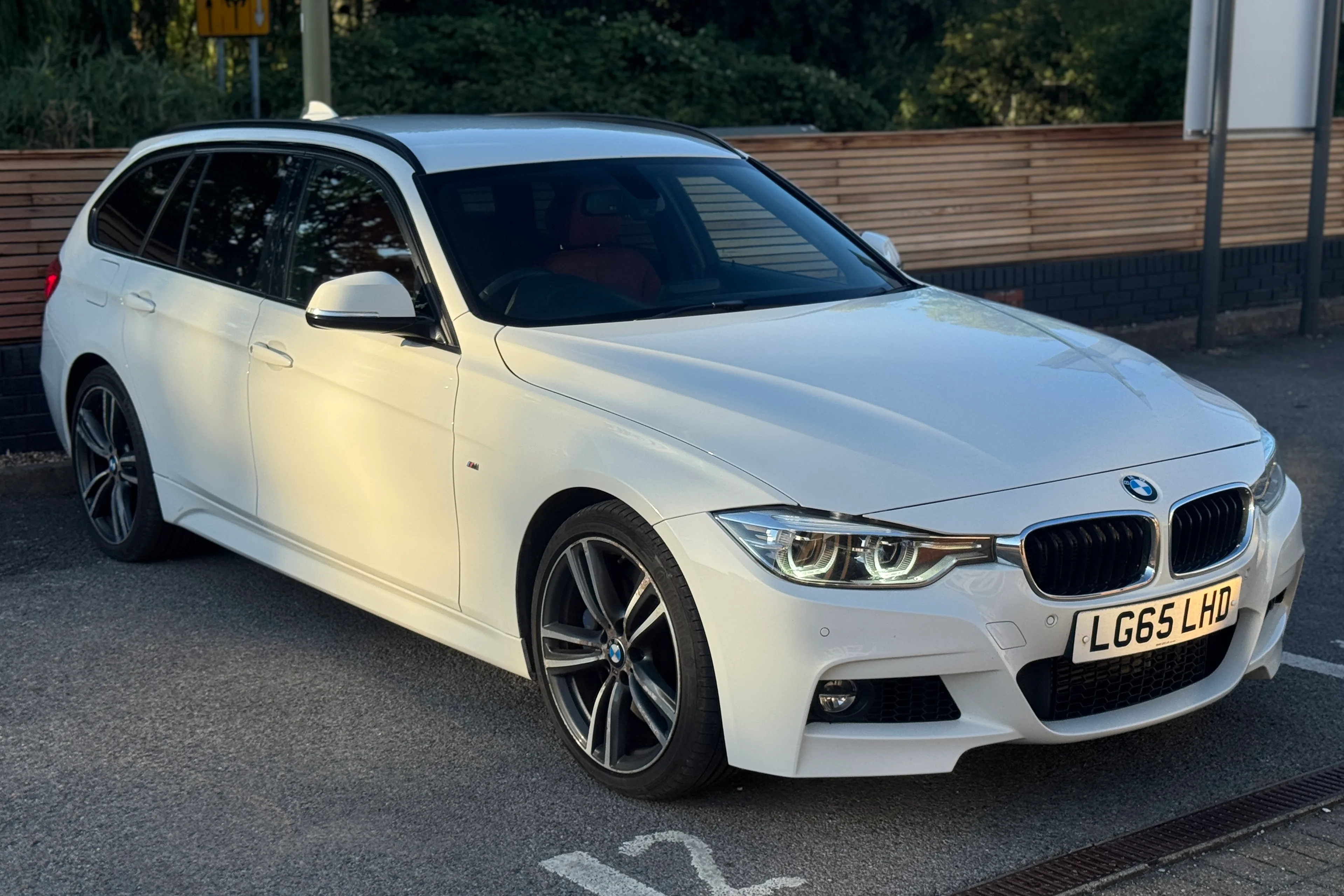 Thumbnail 1 for BMW 3 Series 335d xDrive M Sport Touring 2015