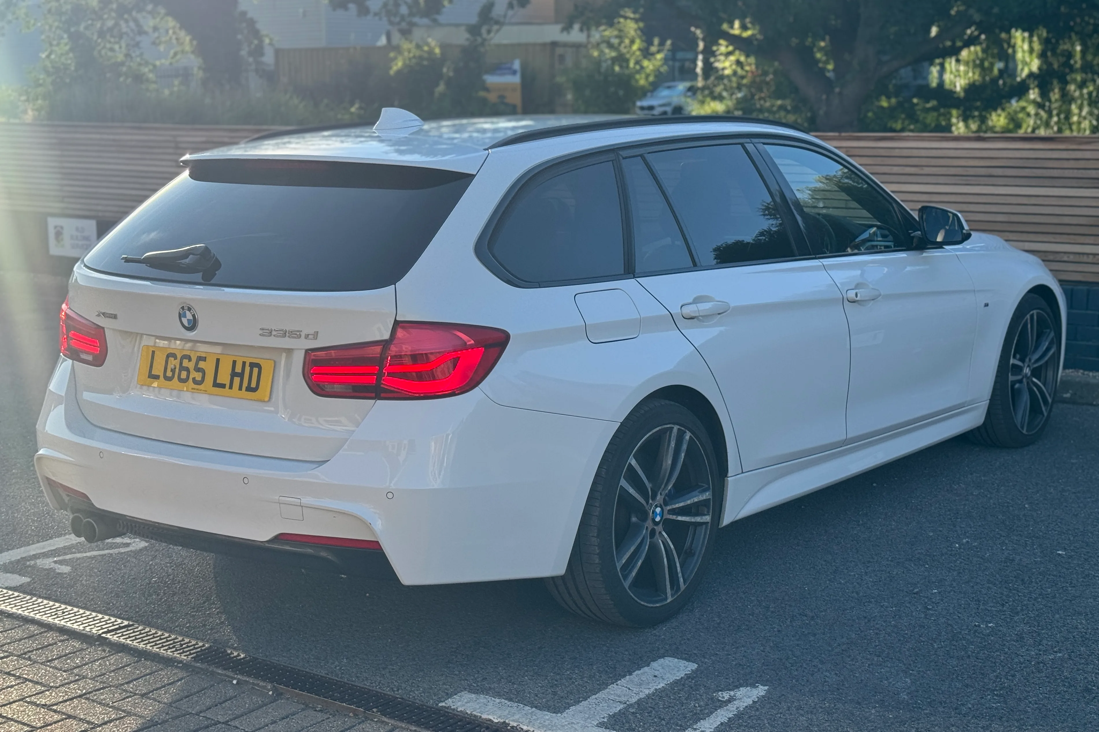 Thumbnail 6 for BMW 3 Series 335d xDrive M Sport Touring 2015