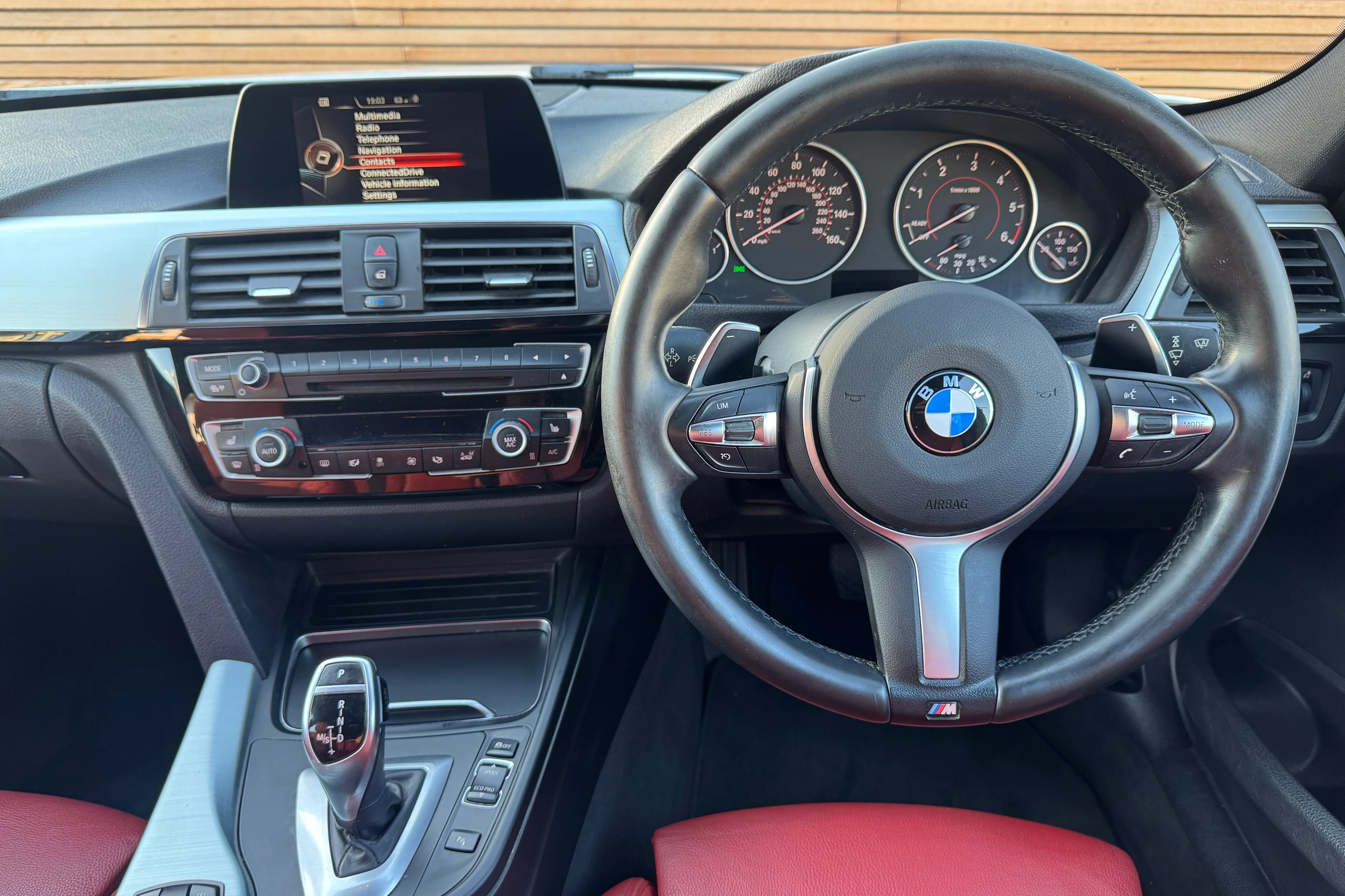 Thumbnail 9 for BMW 3 Series 335d xDrive M Sport Touring 2015