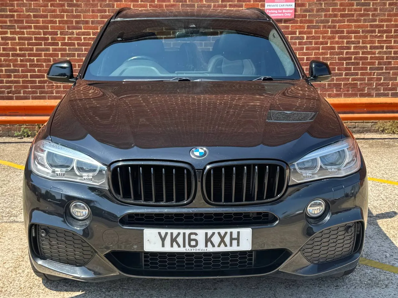 Thumbnail 2 for BMW X5 M Sport 2016