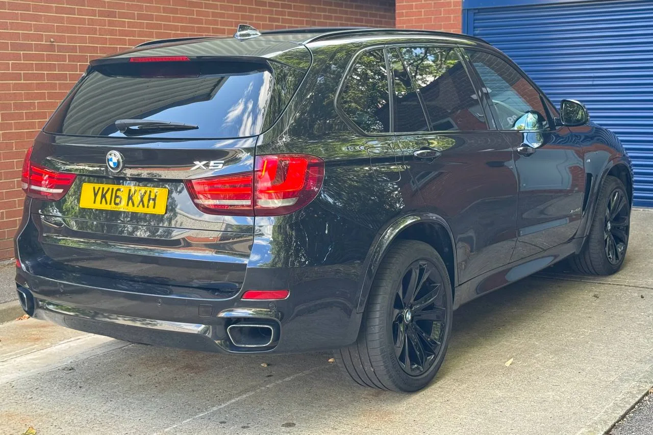 Thumbnail 6 for BMW X5 M Sport 2016