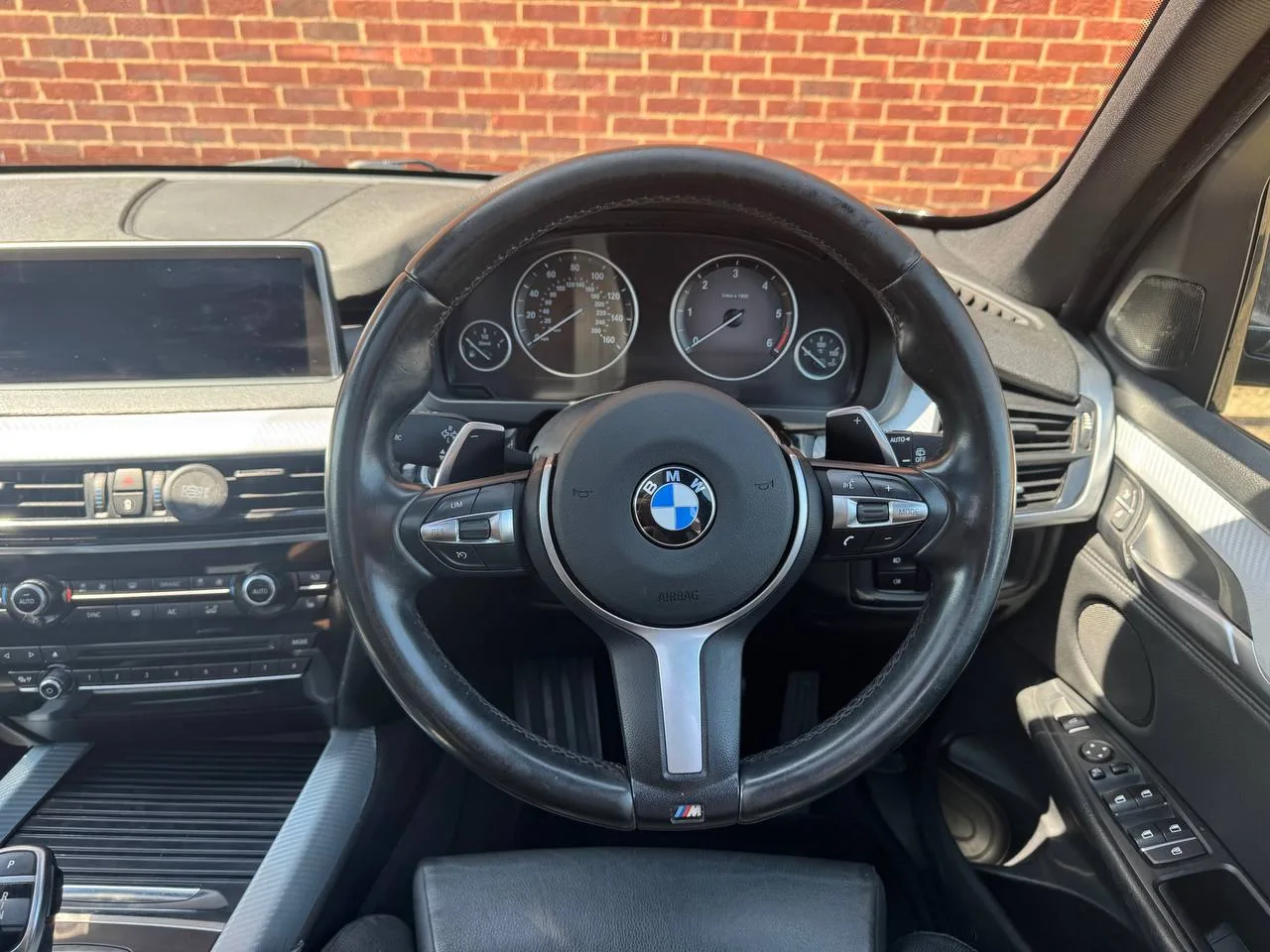 Thumbnail 12 for BMW X5 M Sport 2016