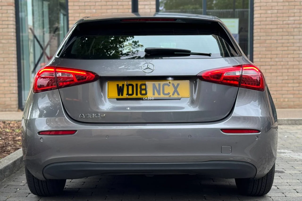 Thumbnail 11 for Mercedes A-Class 2018