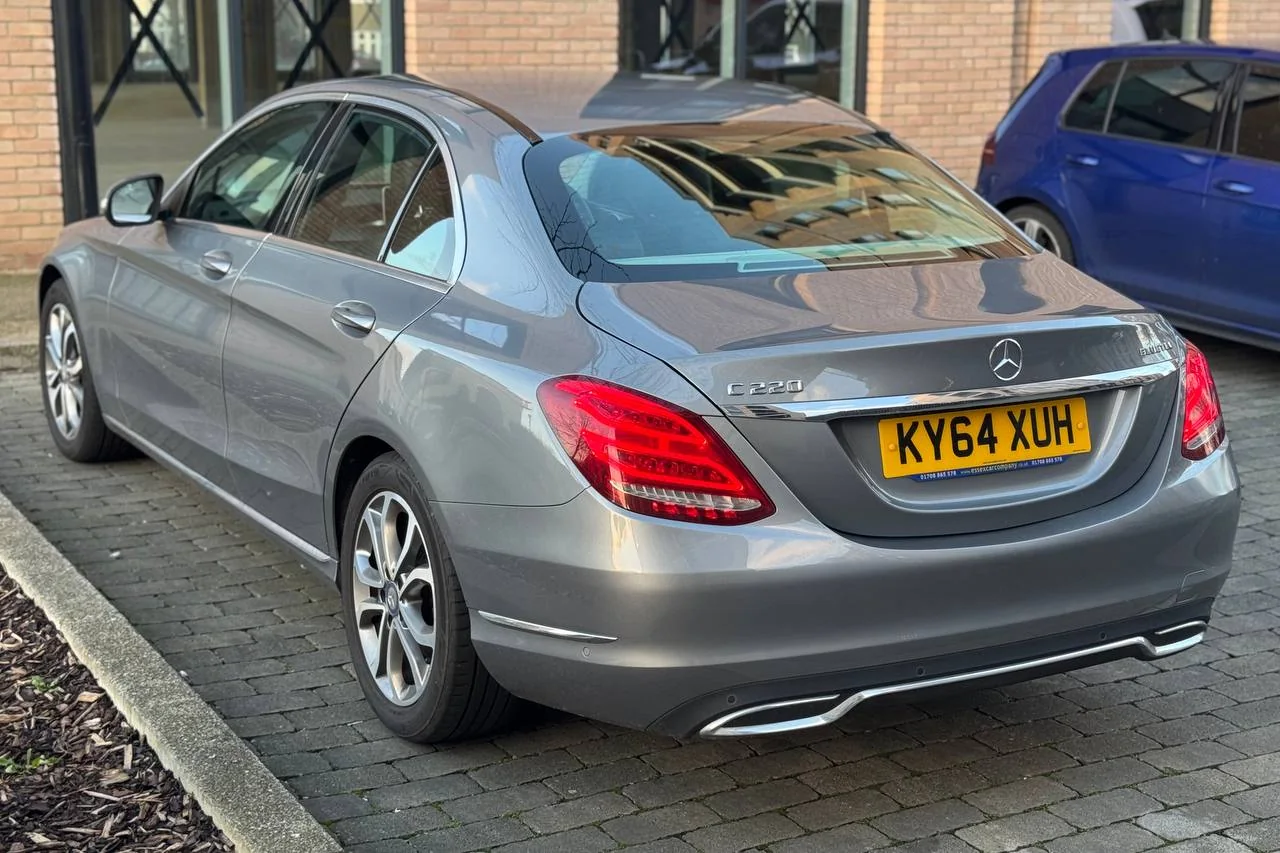 Thumbnail 4 for Mercedes C Class Sport C220 2014